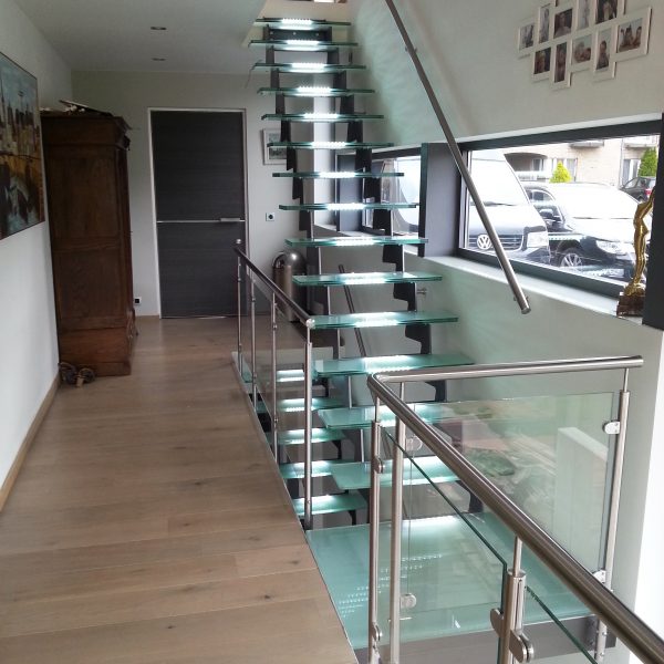 escalier acier verre